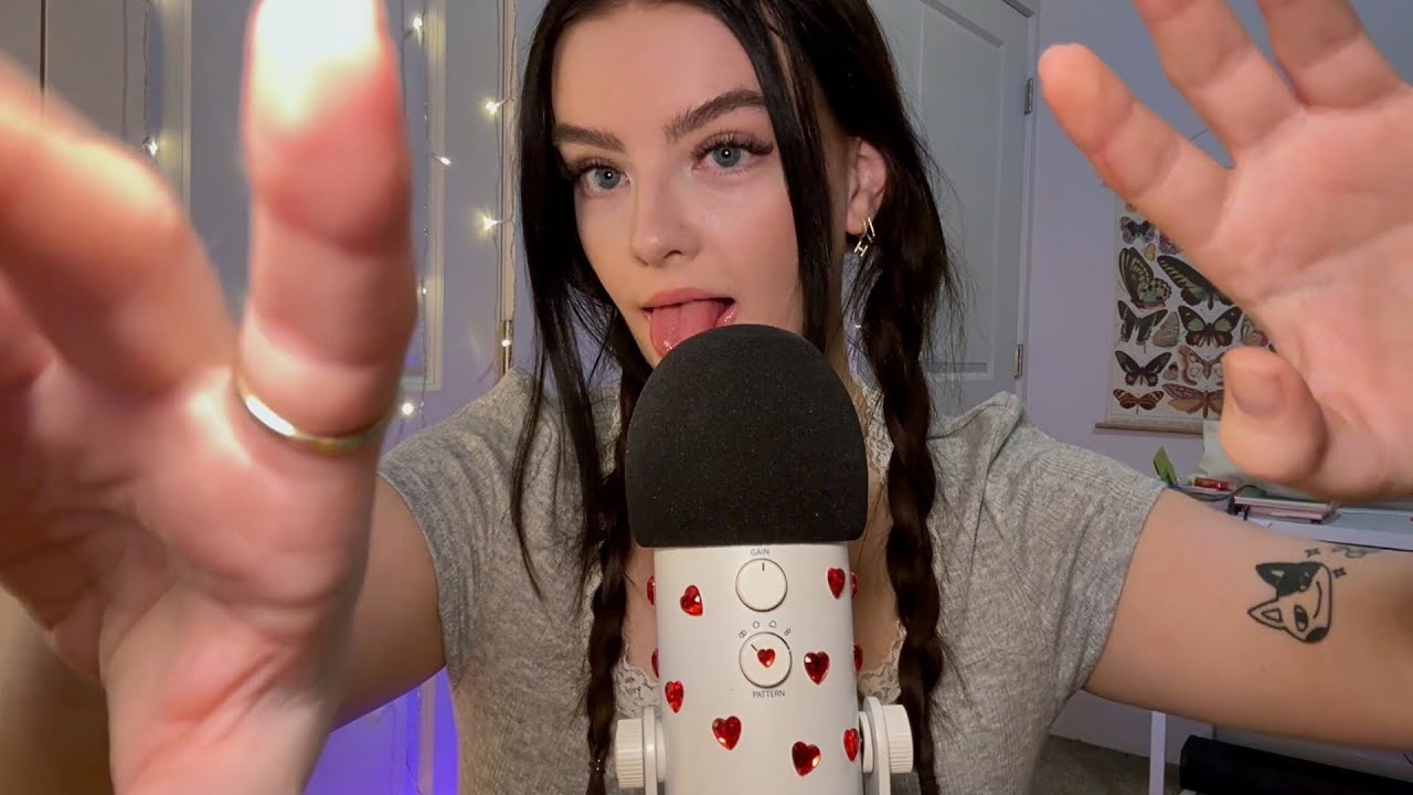 ASMR mouth sounds & hand movements 👋 personal attention, tracing