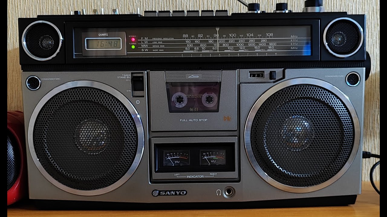 Sanyo M9990LU Включение будильников и таймера.