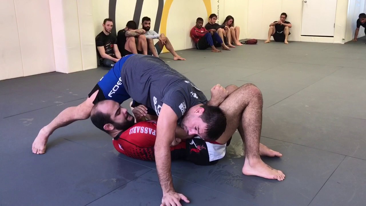 Armbar From Side Control от Демиана Майи
