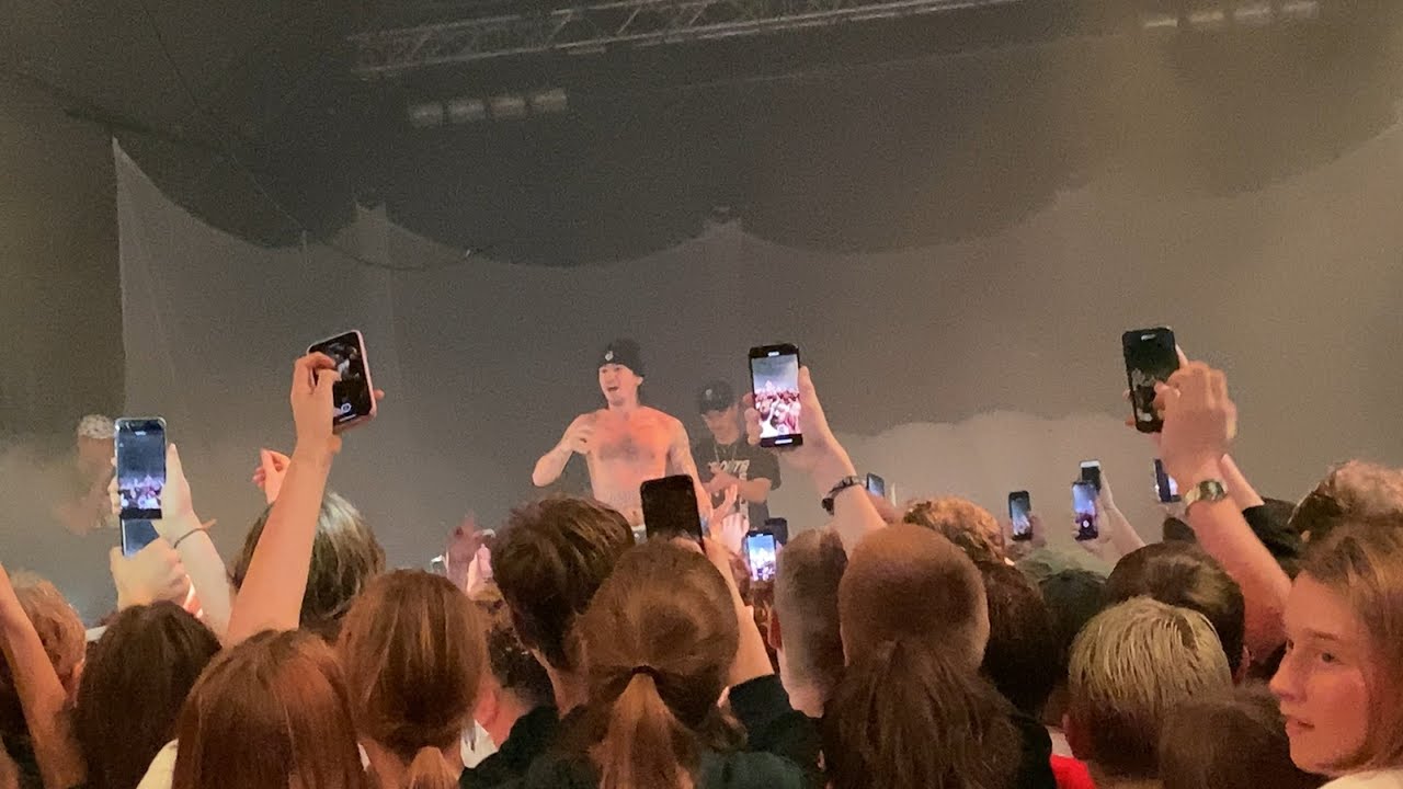 Yung Hurn - Ponny (Live @ TonHalle München 2019 | Y Tour)