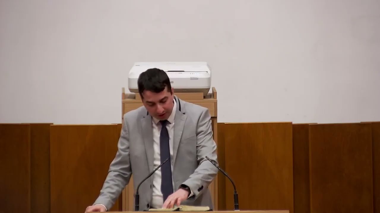 Tu, pe ce-ți construiești viața?