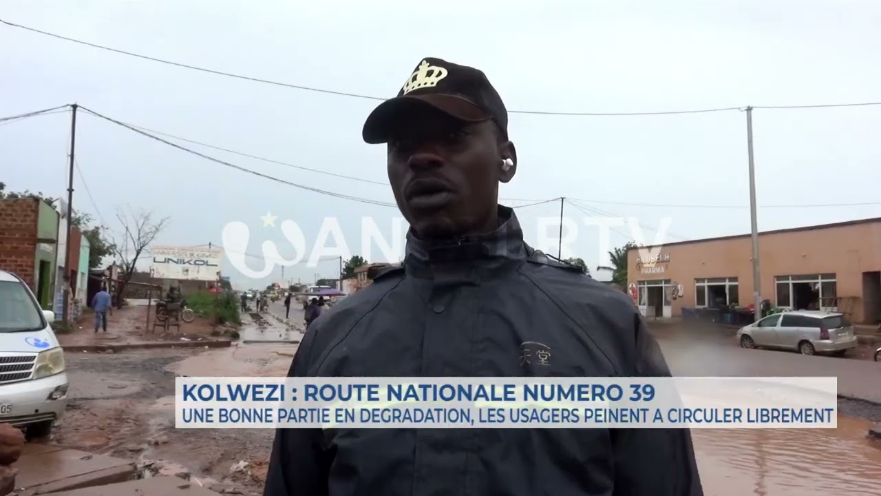 🚨LUALABA : À MUSOMPO, à l'entrée UNIKOL, la RN39 est envahie par des nids de poule et flaques d'eau