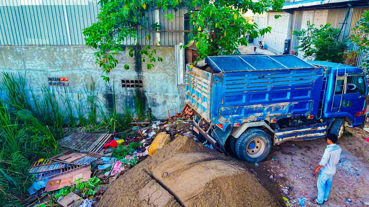 Start New Project! Begins Bulldozer Pushing Sand with Dump Truck 5Ton