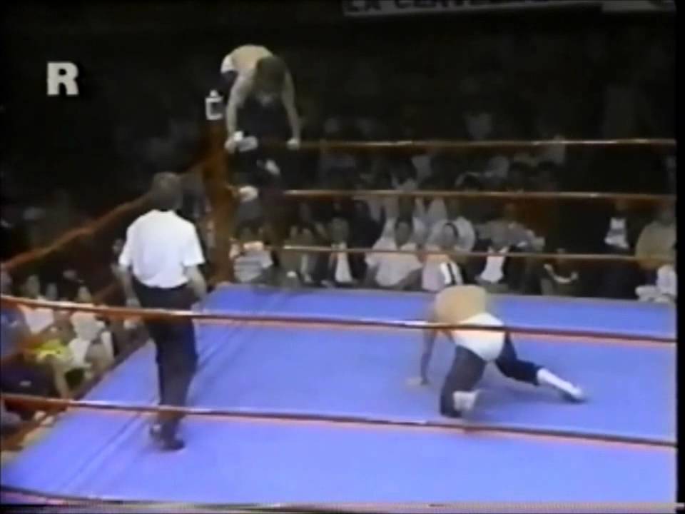 El Dandy vs. Angel Azteca