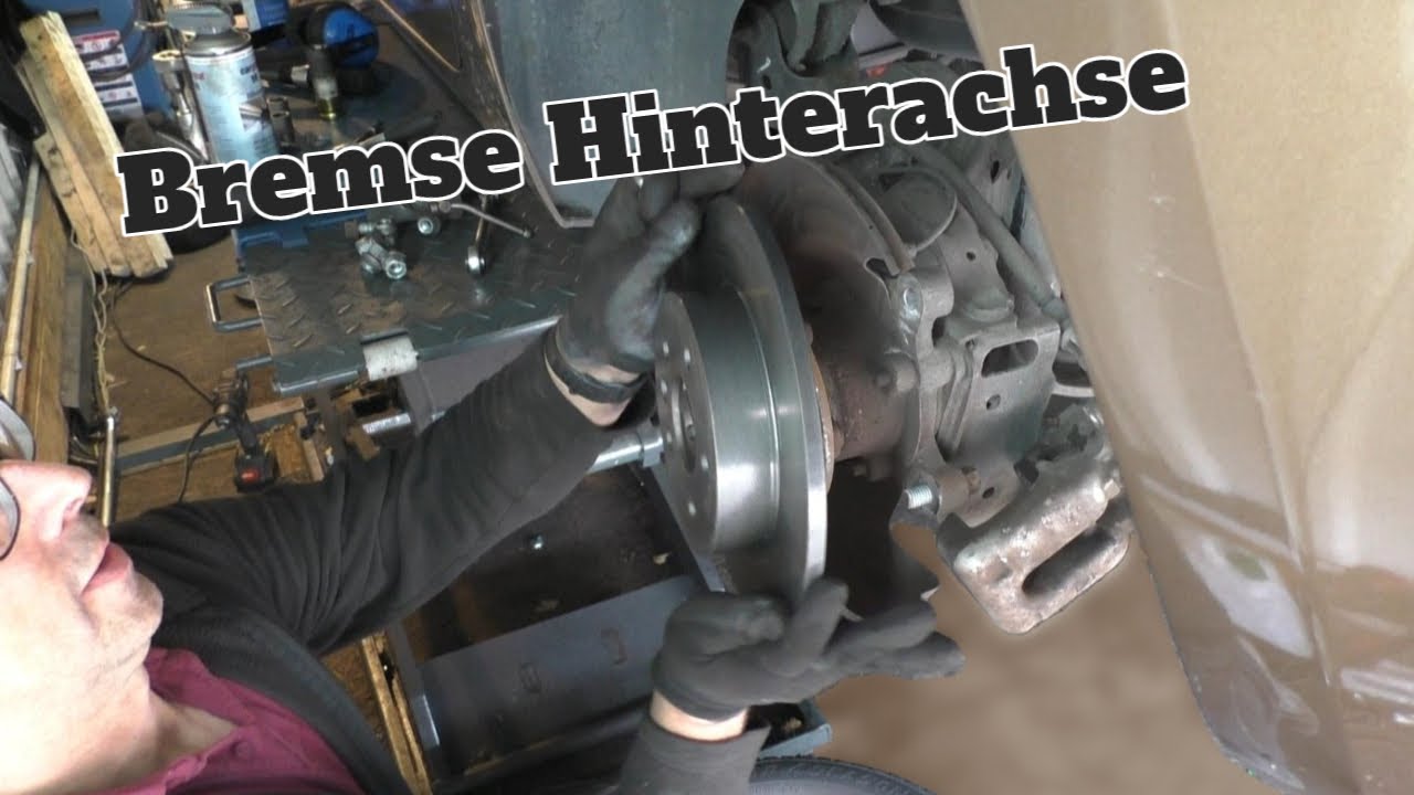 Bremsen wechsel Hinterachse - Opel Astra K