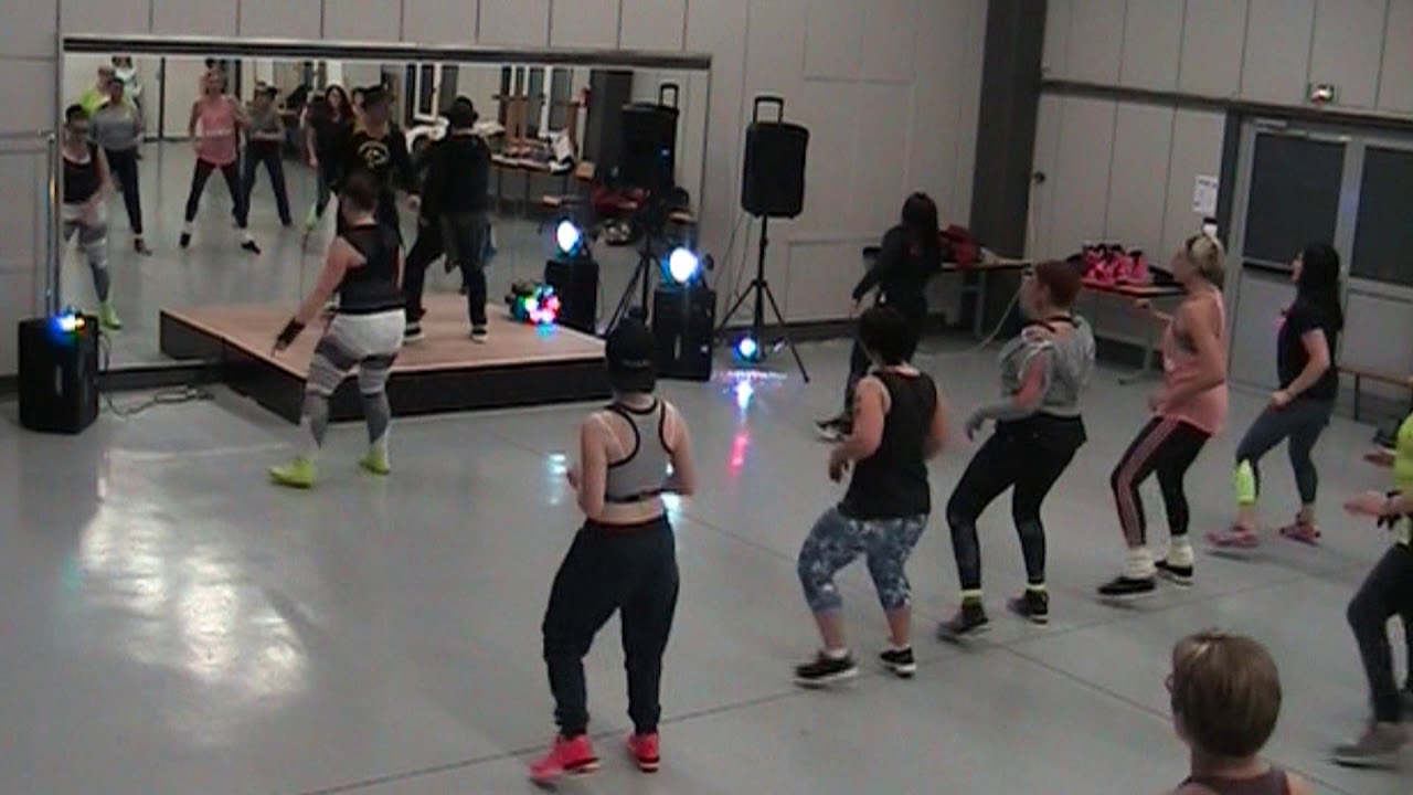 ZIN Volume 73 - 03 Ta Desacata Feat Light GM - Warm-up  ZUMBA