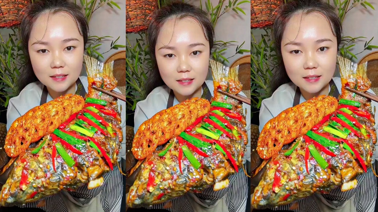 Satisfying Spicy Braised Crucian Carp Eating Show Home Cooking Fish