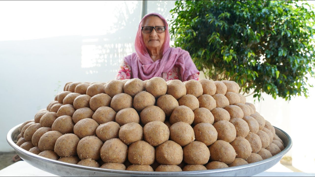 ATTA LADDU | Punjabi Pinni Recipe | Healthy Dry Fruit Laddu | Diwali Sweets | Veg Village Food