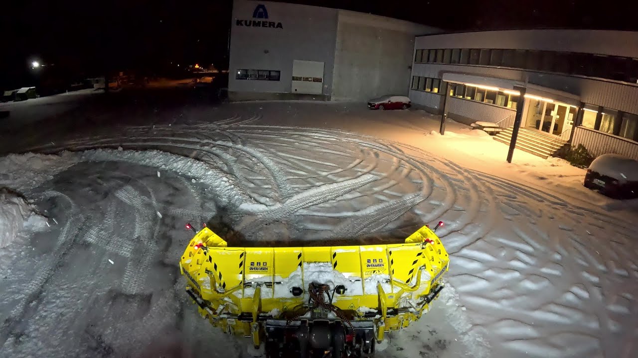 I tried to get some sleep but NOT TODAY! Snow again in Norway!