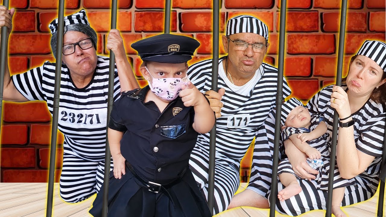 MC Divertida finge brincar de ser POLICIAL e ensina Novas REGRAS DE CONDUTA - Família MC Divertida
