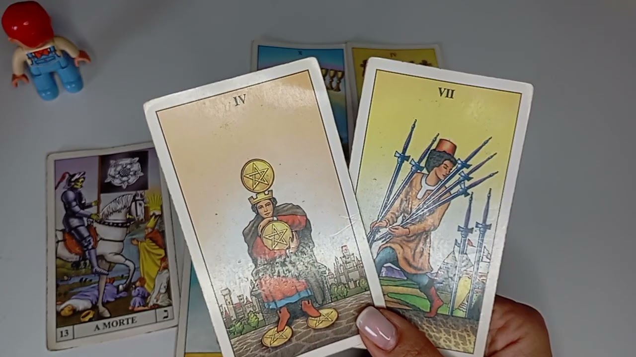 🔮✨REVIRANDO ELE/A ⚡🍀ENERGIA dele/a TAROT Pirâmide Energética 🙏🔑