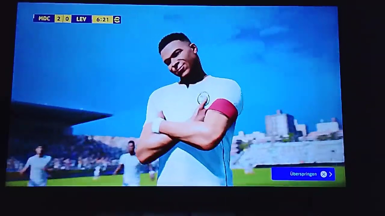 Ich spiele efootball und ich bin real Madrid gegen Leverkusen