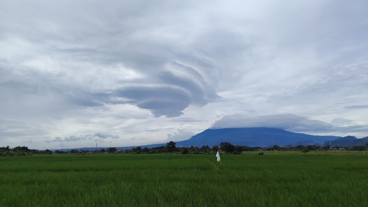 SUBHANALLAH!! Keindahan Alam Pagi Hari di Kempek, Cirebon (3 Maret 2026)