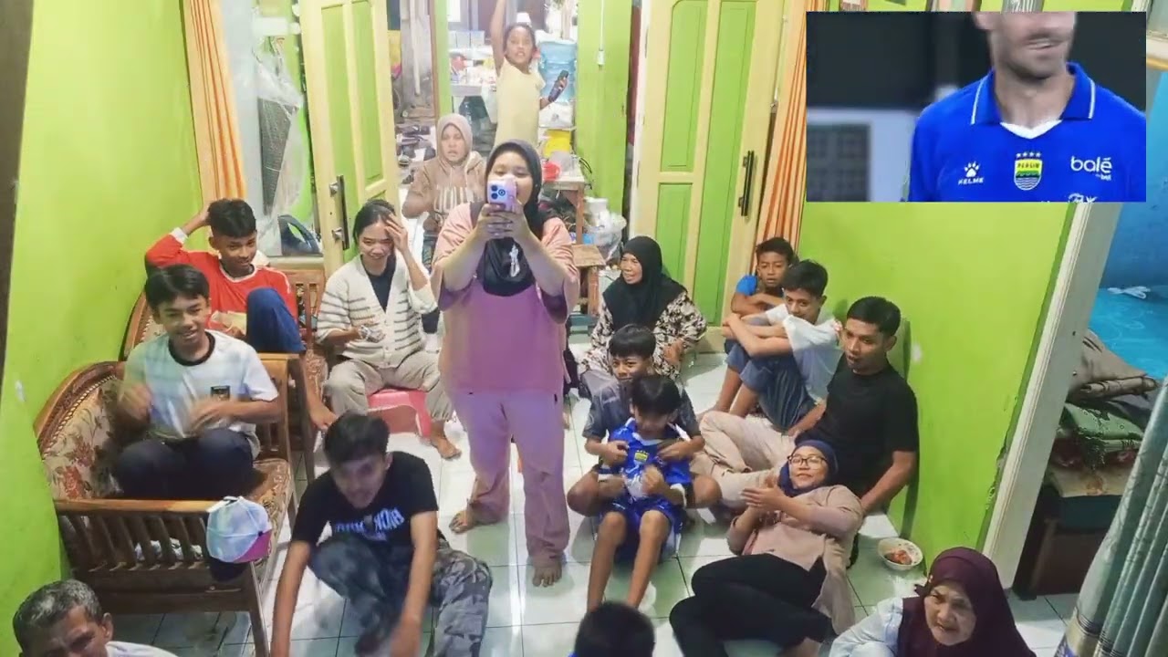 BERHASIL MENCETAK DUA GOL DI BABAK KE DUA OLEH JUNG DAN PUTROS! REACTION NOBAR PERSIB VS MADURA(5-0)