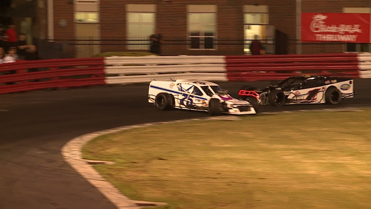 BURT MYERS USES BUMPER TO GET BOWMAN GRAY WIN - 6-17-23