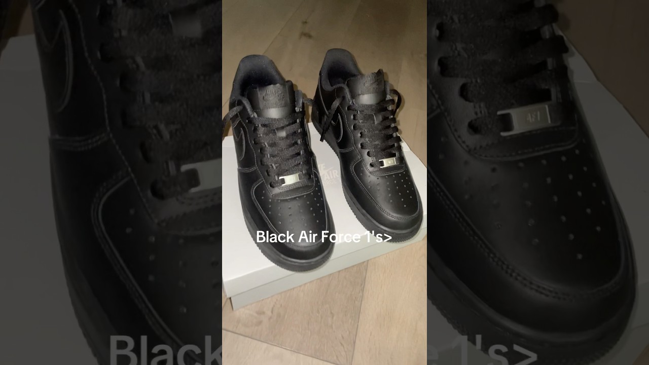 Black Air Force 1 loose laced 🤩