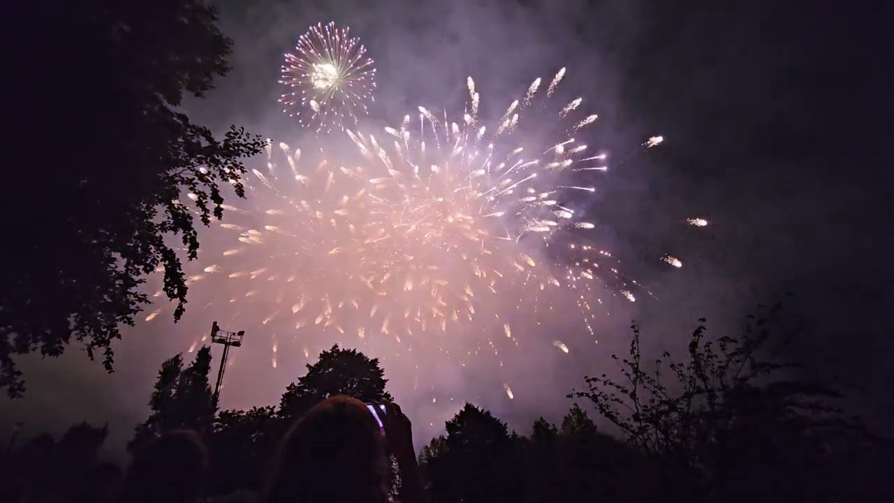 2023 08 23 Fuegos artificiales en Bilbao de la piroecnia Piberzo de León
