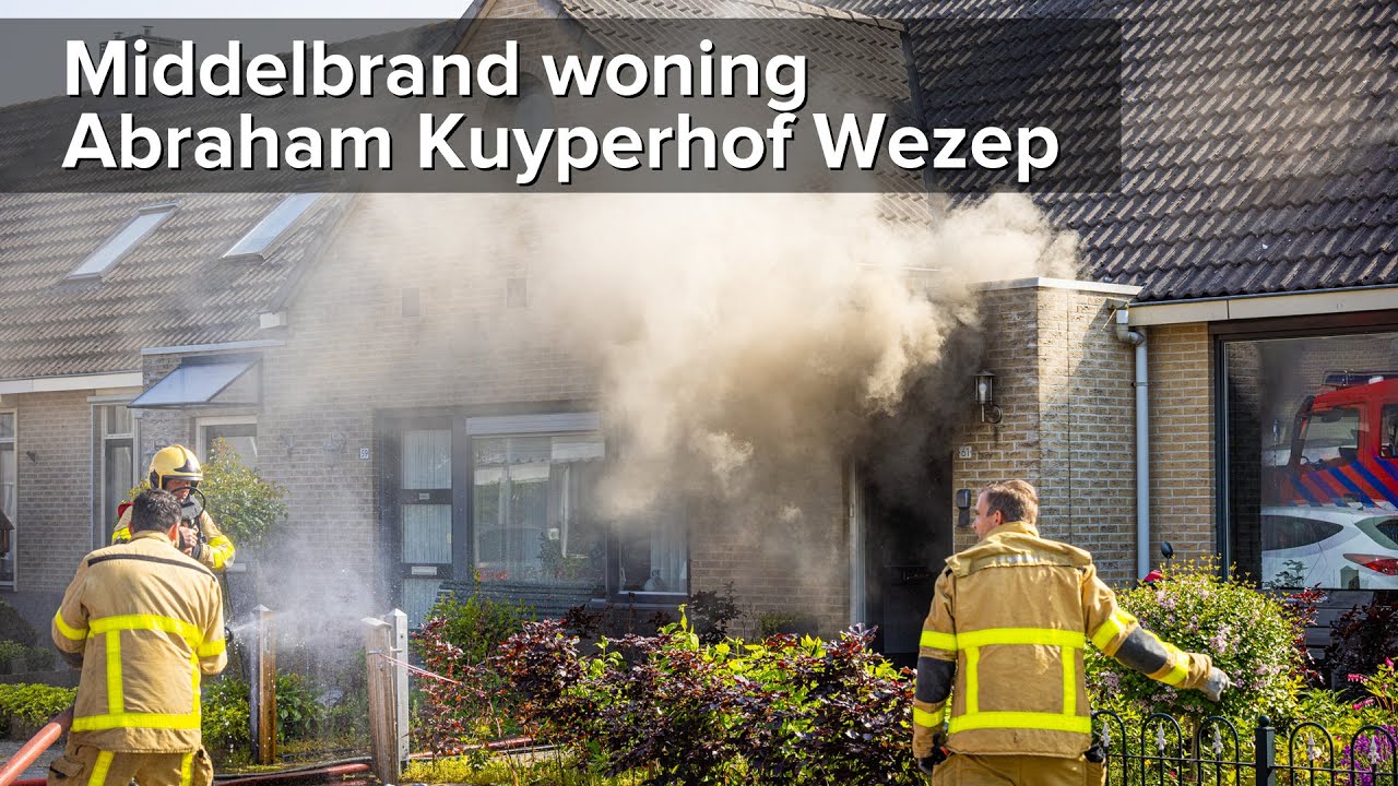 Middelbrand woningbrand Abraham Kuyperhof Wezep - ©StefanVerkerk.nl