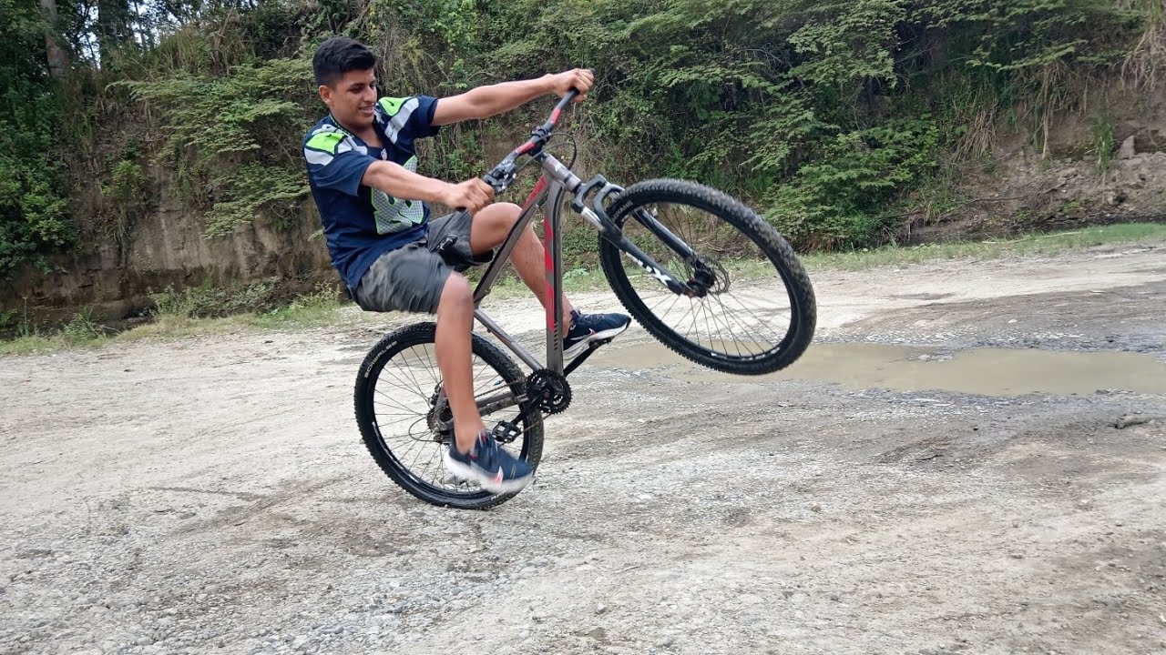 Visitando el R&iacute;o 🏞️ Tachina de Pedernales 🚲😎🐧