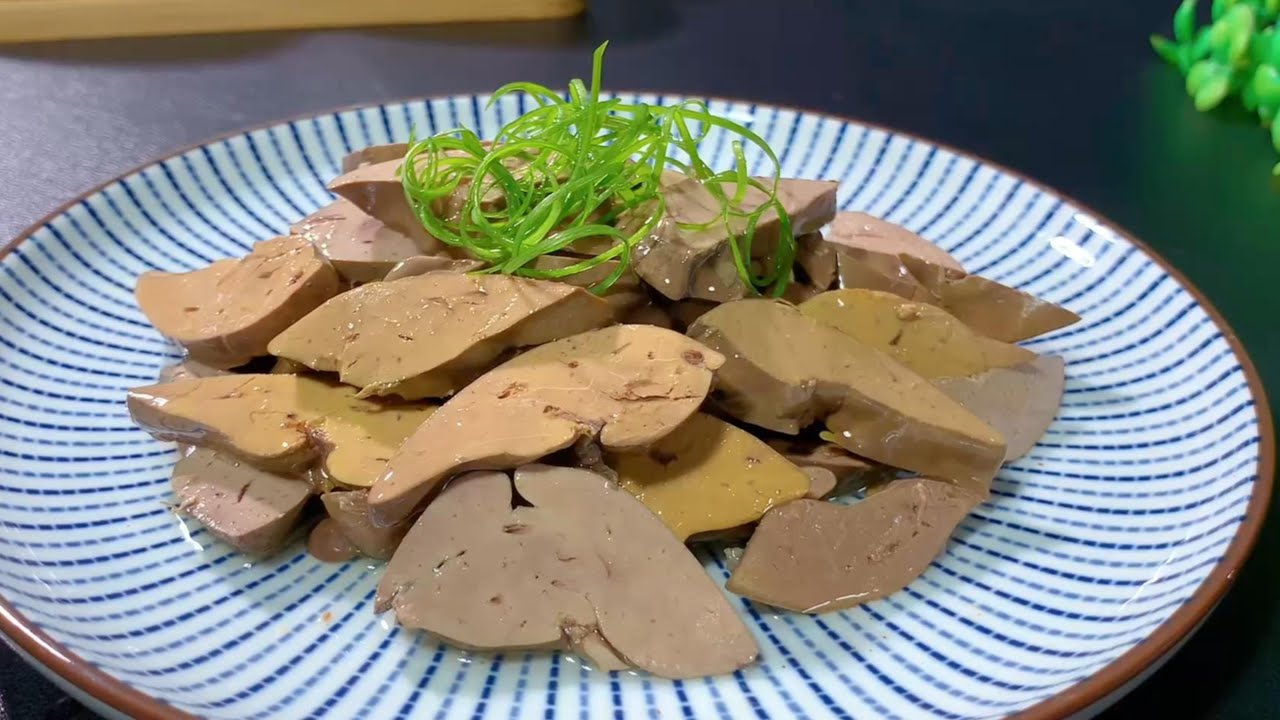 Готовь куриные печень в соленой воде так! Нежная как фуа-гра — идеальный закусок к пиву