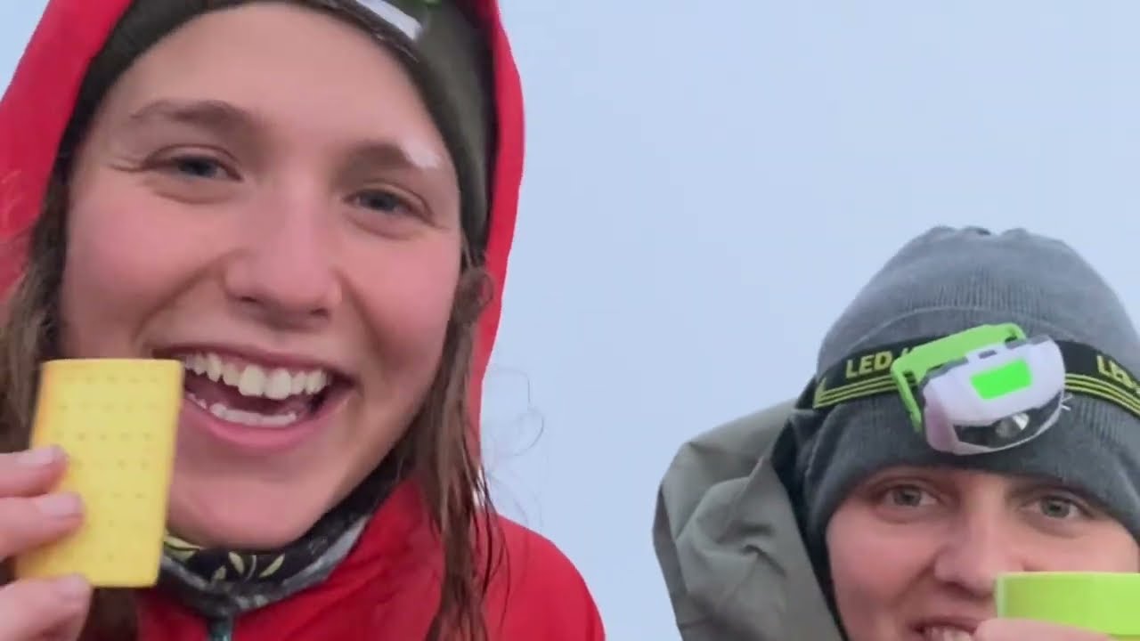 I climbed Mount Rinjani with 3 beautiful women