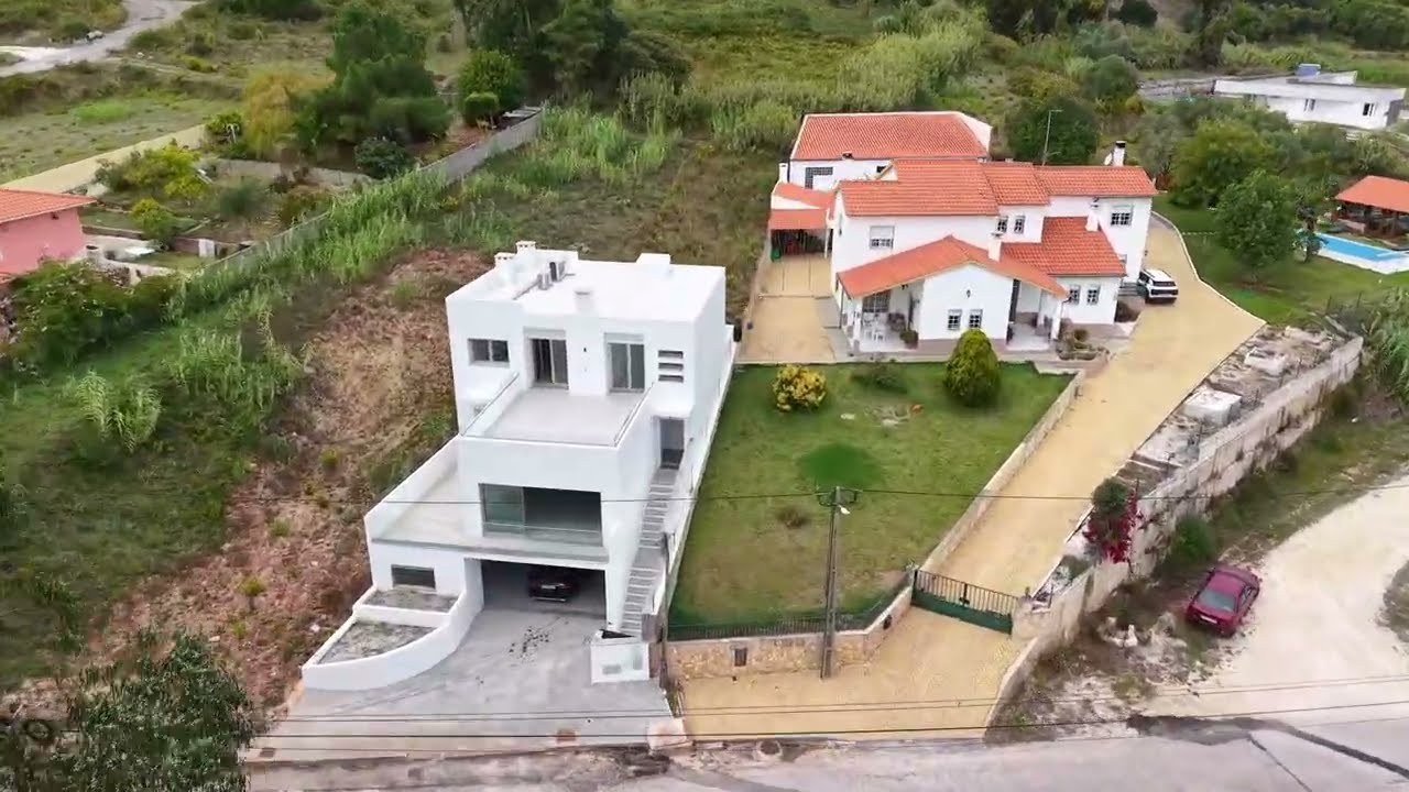 Moradia independente T3 nova em Famalicão, Nazaré