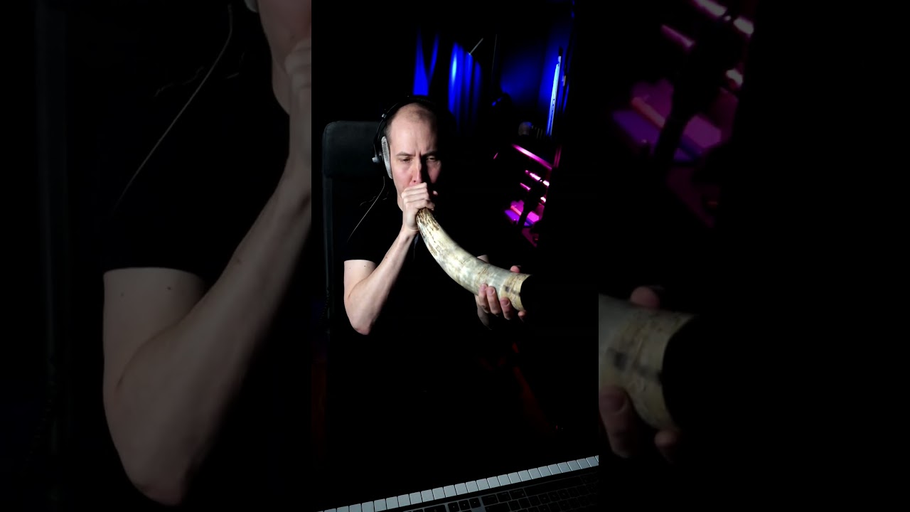 Viking Battle Horn #vikings #vikingmusic #valhalla