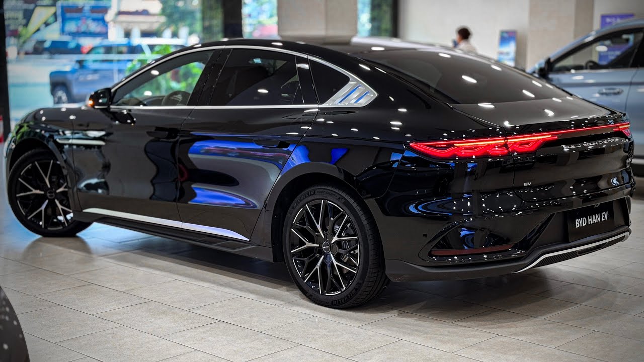 New BYD Han EV 2025 Luxury Electric Sedan . Black Edition Review Exterior and Interior.