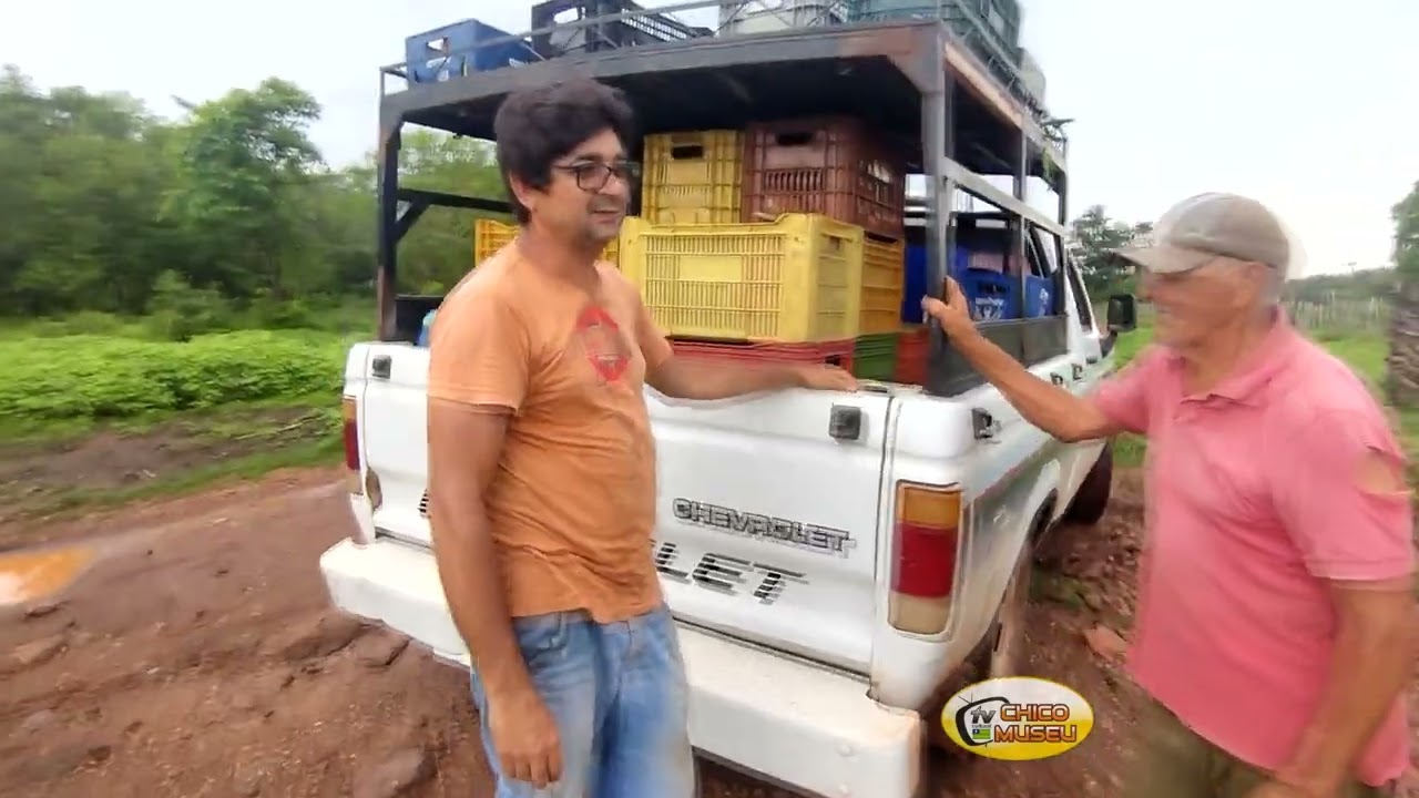 VÓ DELOUSA CHEGOU DE VIAGEM