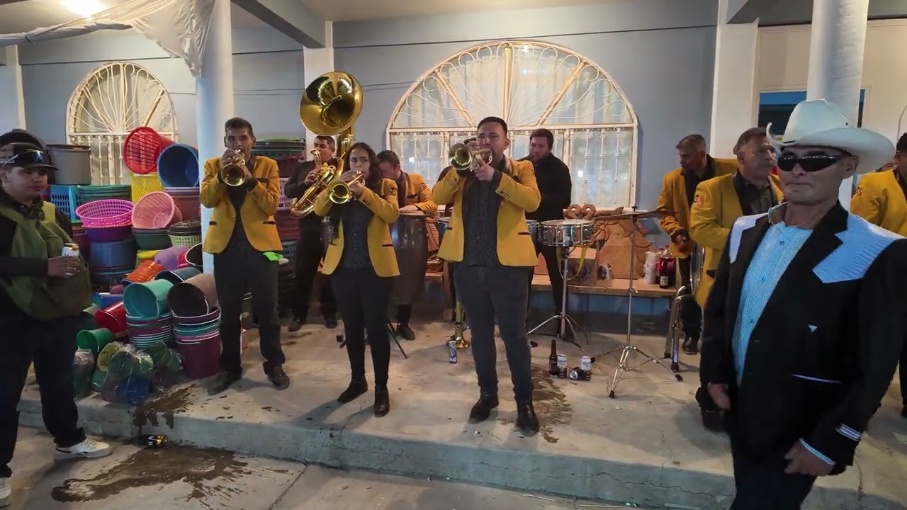 Banda Salinera. Jinetes En El Cielo