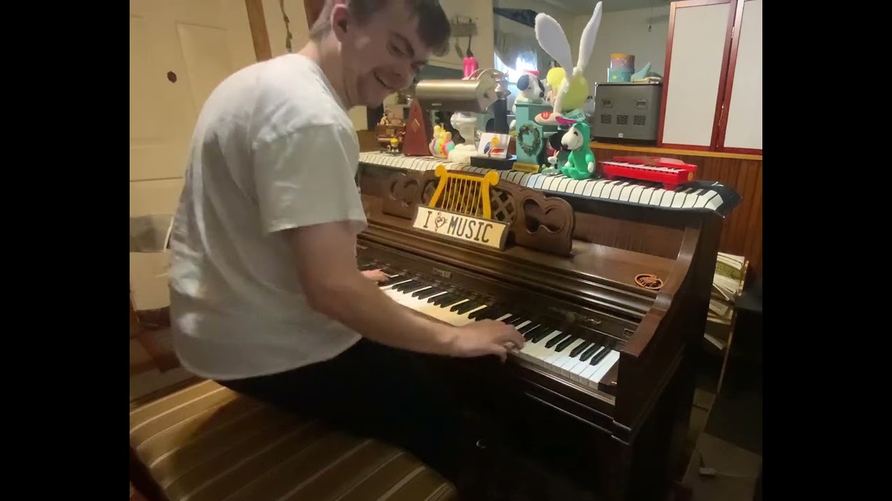 Playing and singing come together 🎹🎶🎙️
