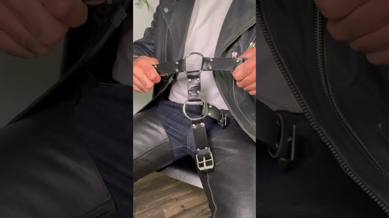some leather #ASMR for our good subs 😈⛓️&zwj;💥 #grindr #asmr #daddylessons