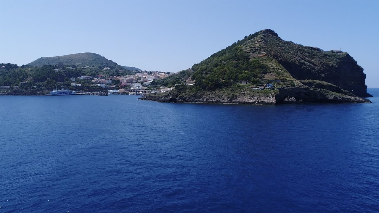 Isola di Ustica, What Else