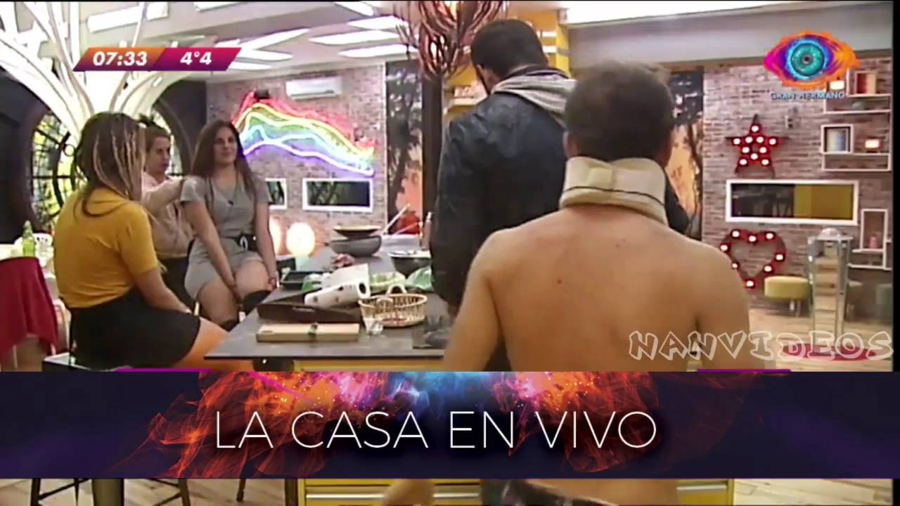 #GH 2016 Madrugada 20/07 - Barbara le hace trenzas a Ivana