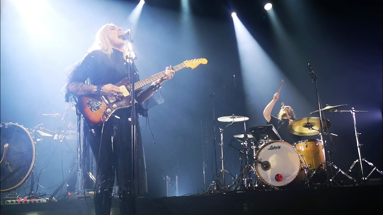 Eivør - Falling Free live at Echos et Merveilles (France) - 11/05/2024