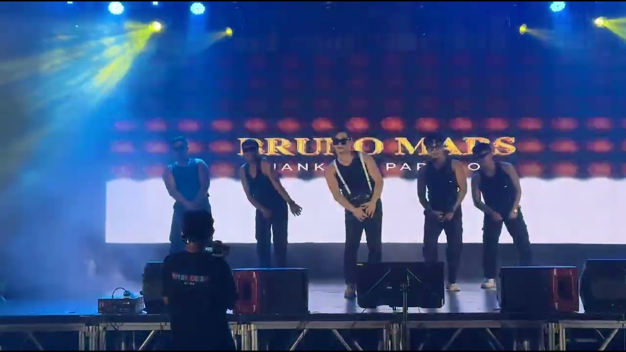 DADDY LEE’S PERFORMANCE