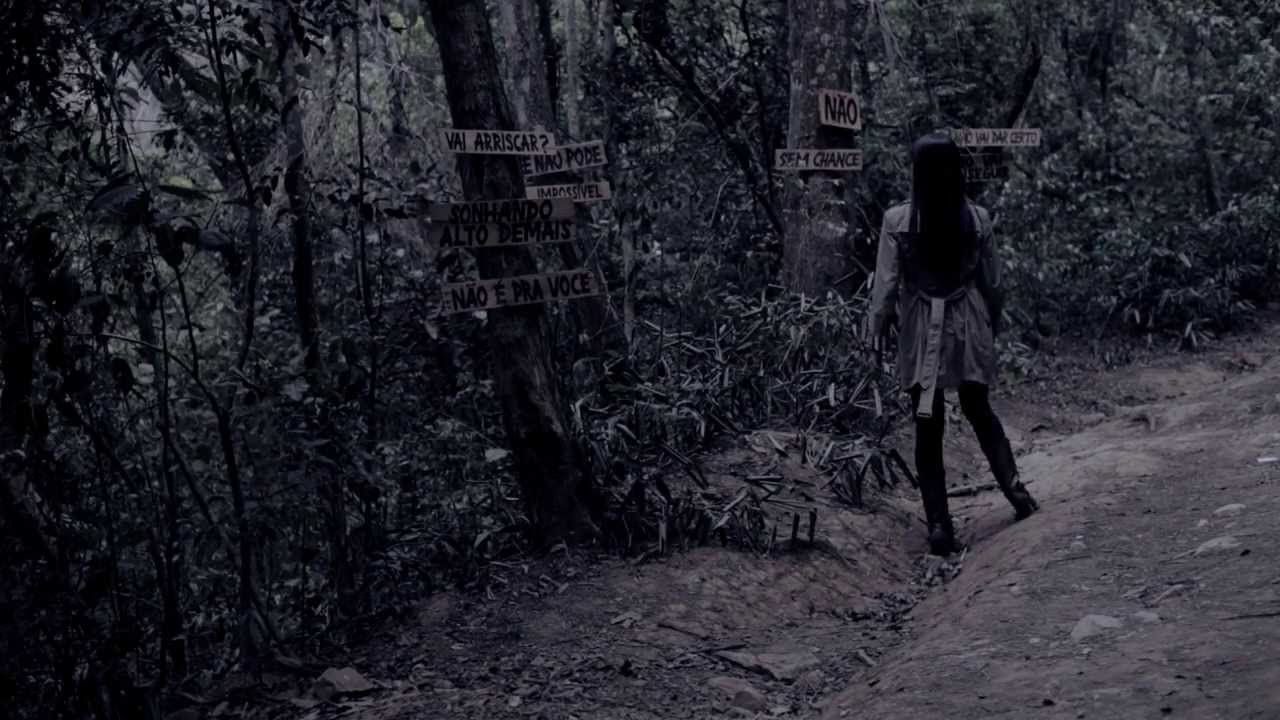 Bruna Melo - Vou Avan&ccedil;ar (The Climb) - V&iacute;deo Oficial