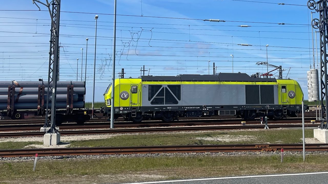 Züge beim JadeWeserPort,Raffinerie,Chemiewerk Pipelinezug