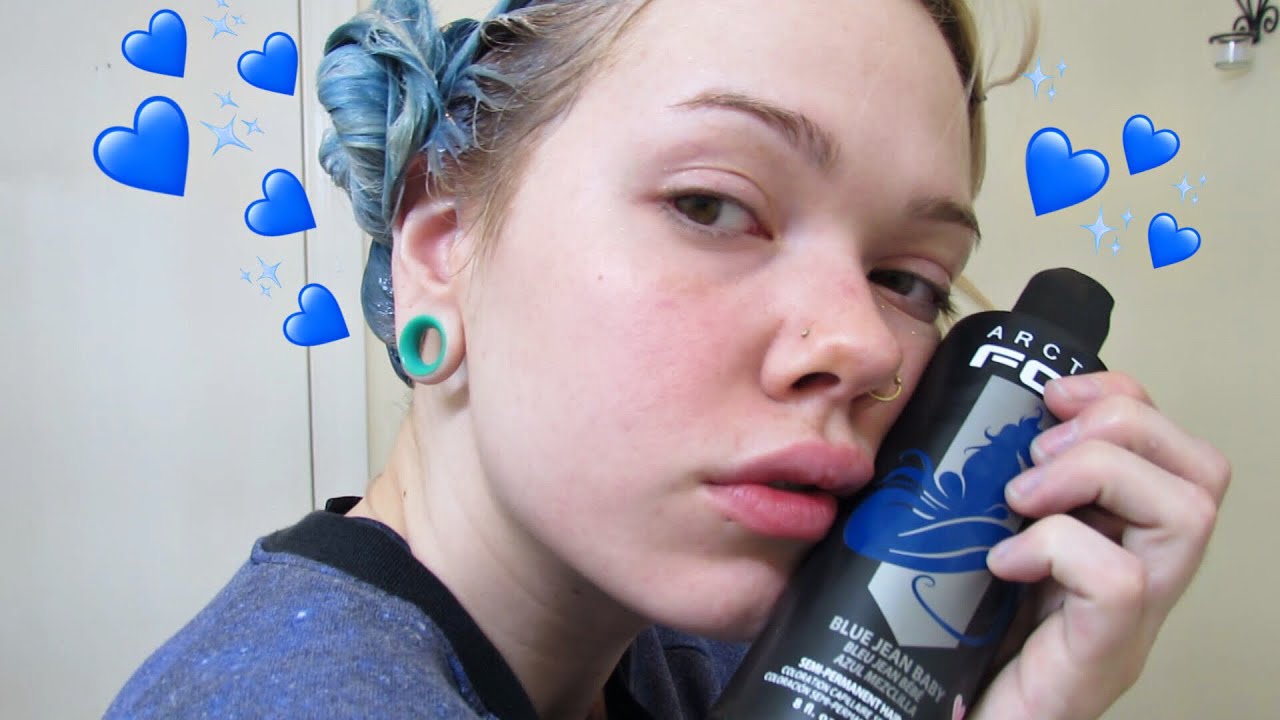 Dyeing My Hair Half & Half | Pastel Blue & Blonde!
