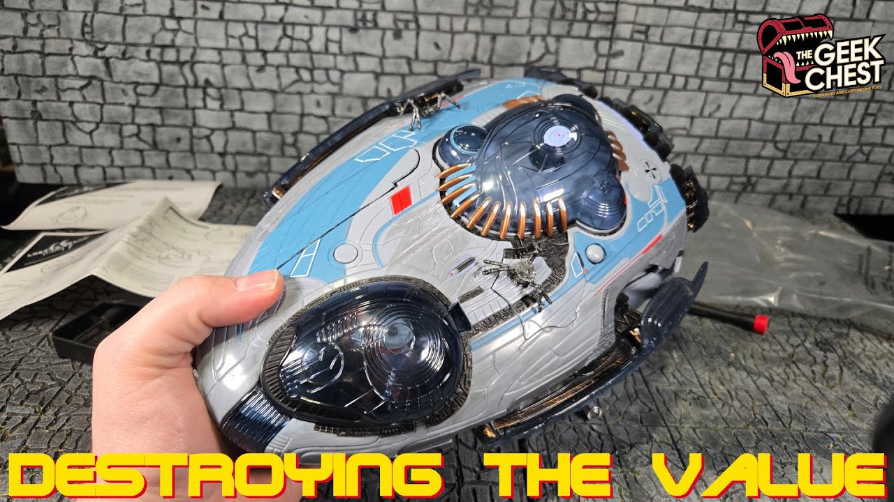 Игрушечный трансформирующийся космический корабль Jupiter 2 от Trendmasters по мотивам фильма «За...