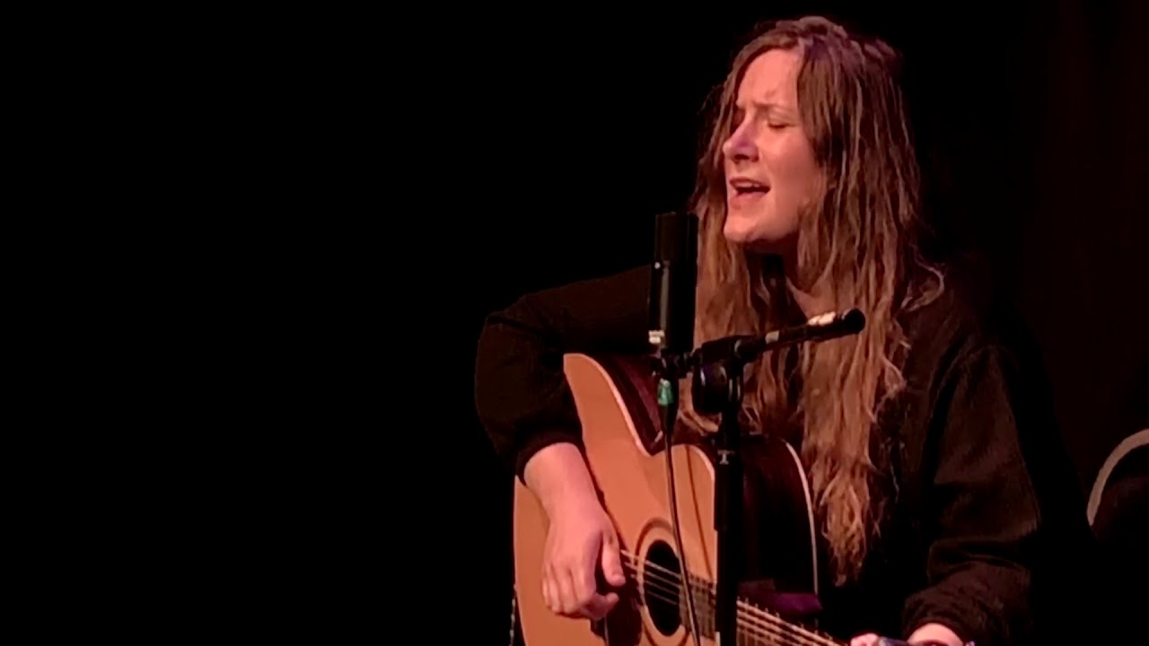 The ICC Seisi&uacute;ns: Sin&eacute;ad Egan