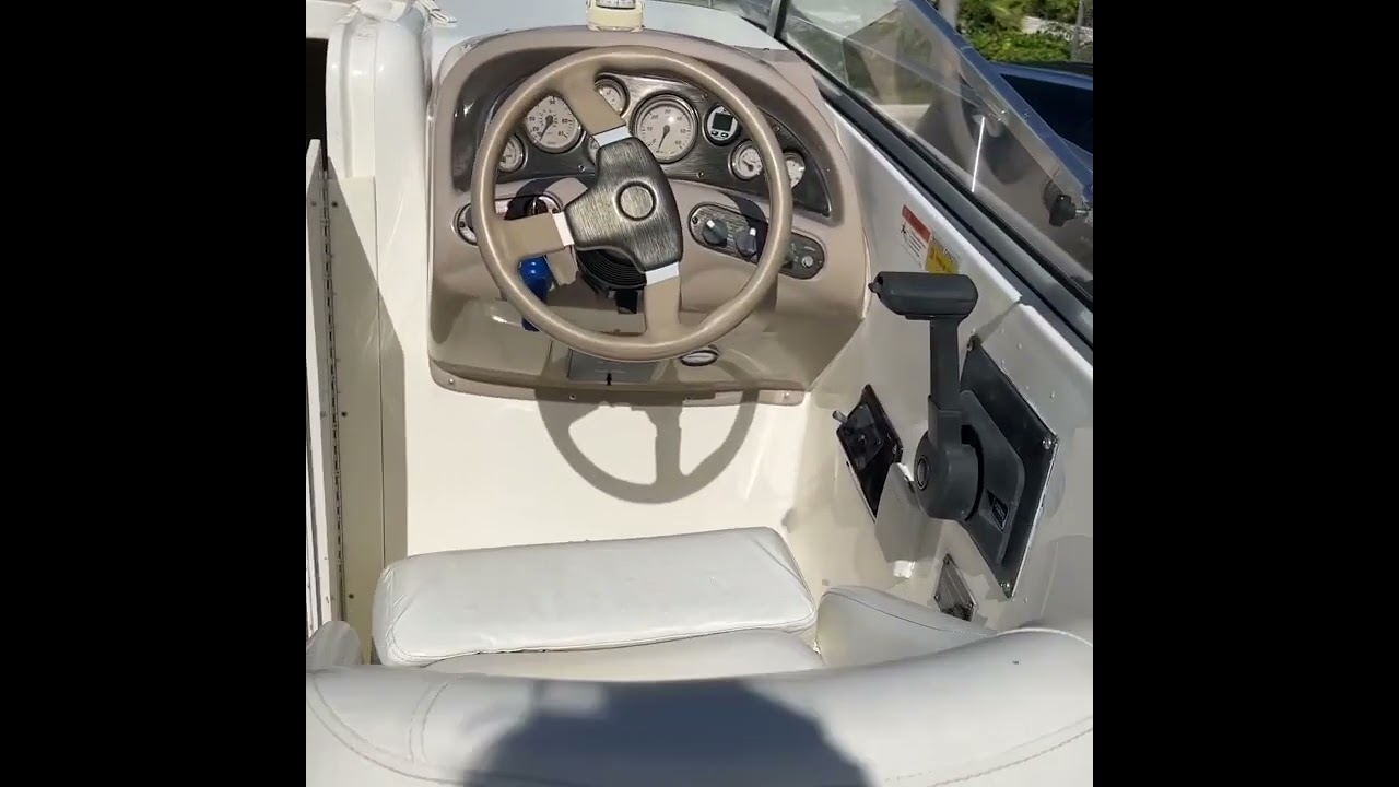 2005 Glastron GS 249