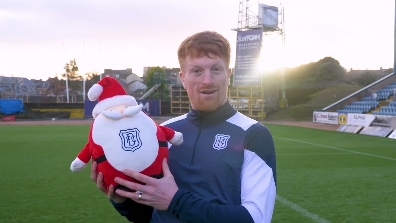 Merry Christmas 2024 from Dundee FC! ⚽️🎅🏻