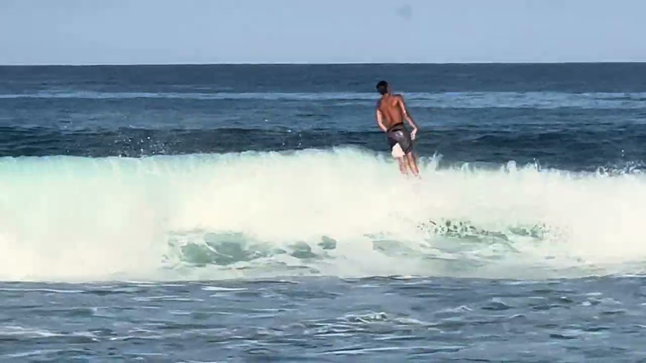 Surfing Bigisland PAHNEEZ 