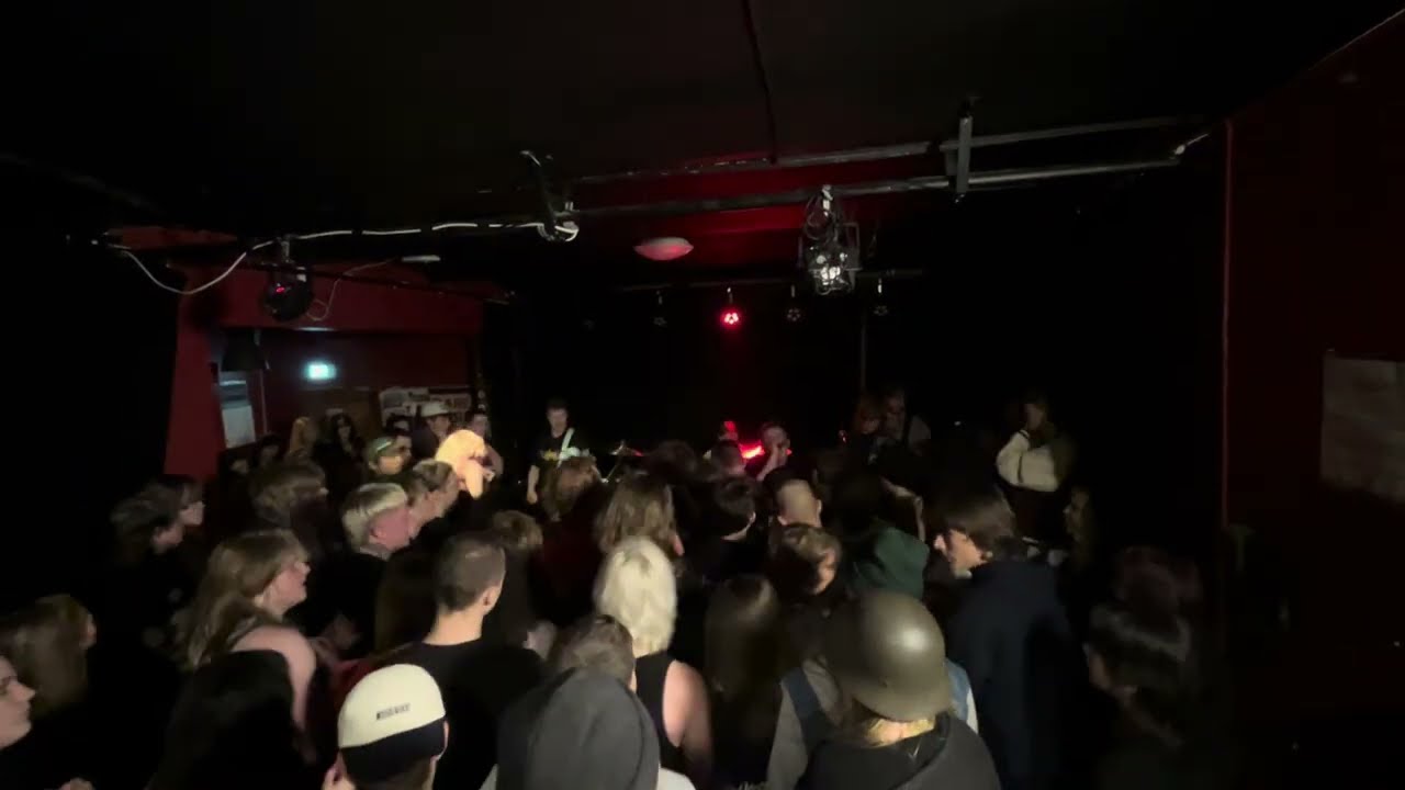 Sidestep @ Fängelset, Göteborg 1/1-26 - MOSH GIRLS New Years Show