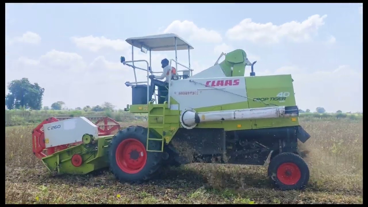 Claas crop tiger 40 mini combine Harvester
