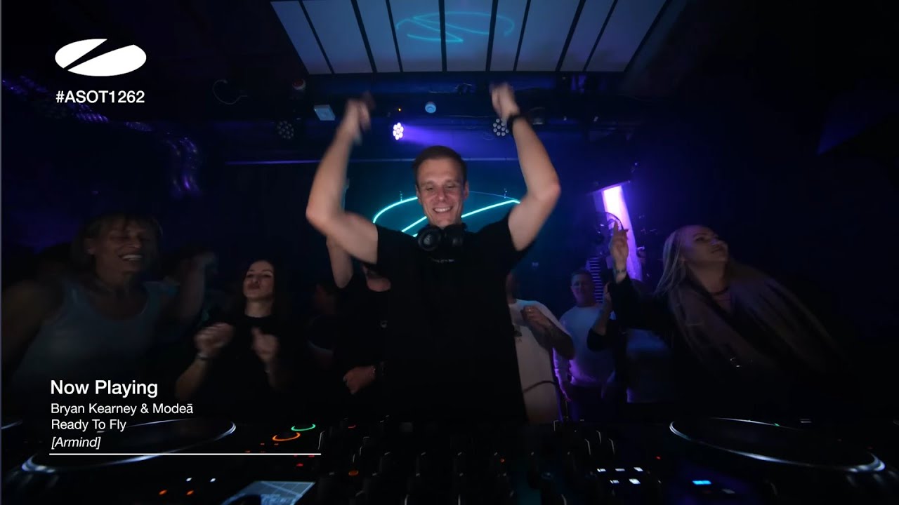 Bryan Kearney & Modeā - Ready To Fly [Live Armin van Buuren Unfiltered]