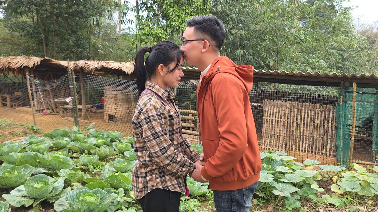 CEO Jack's sweet kiss for Tieu Ly after many days apart.