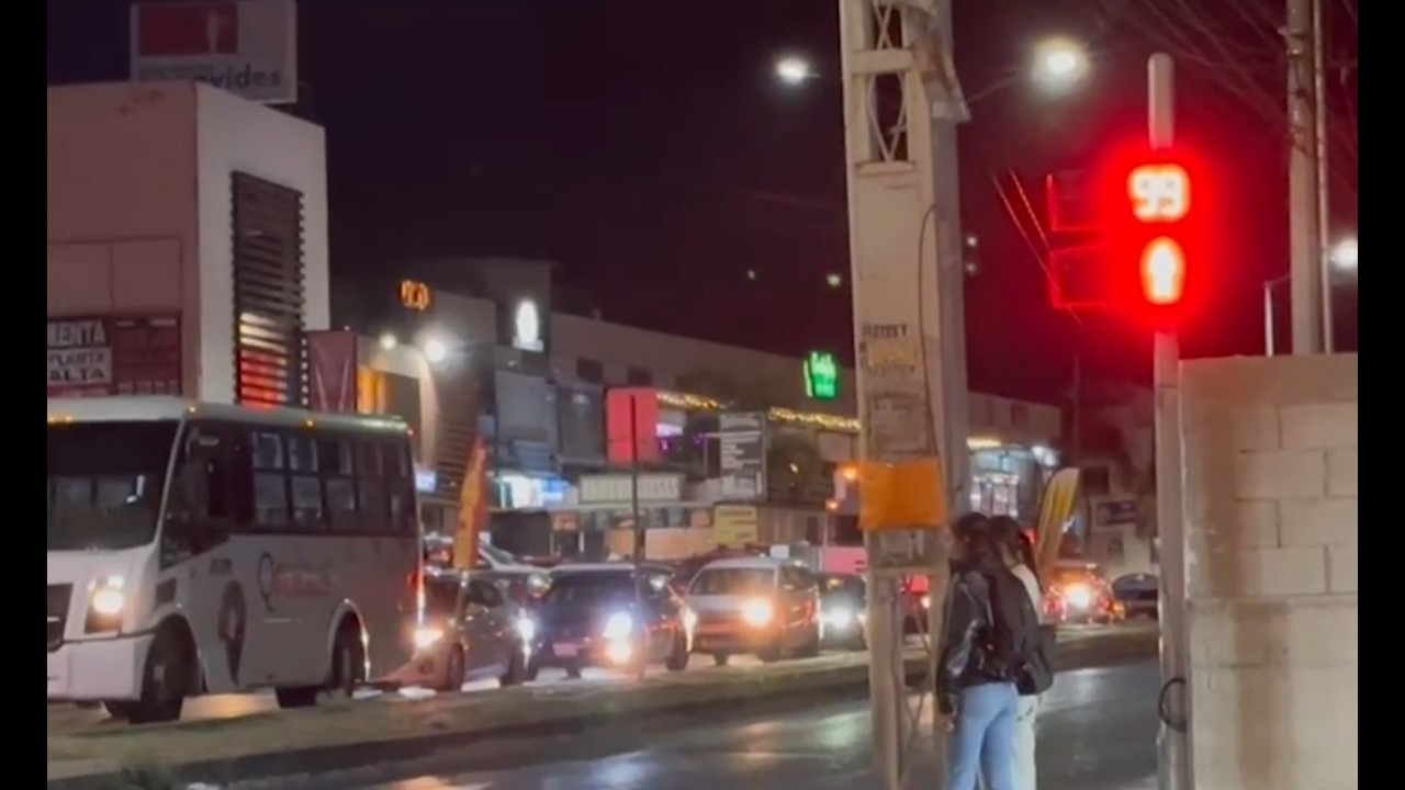 🚦 Semáforos peatonales duran solo 5% que los vehiculares en Querétaro