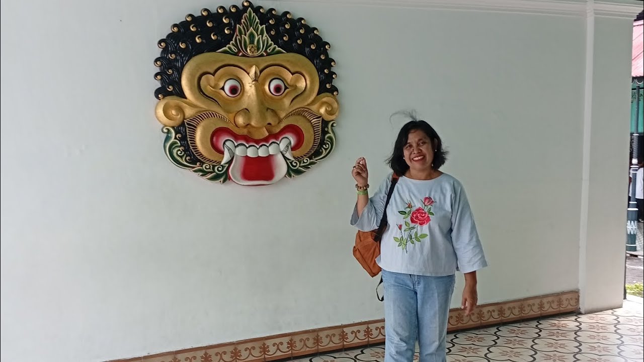 KERATON YOGYAKARTA SALAH SATU TEMPAT WISATA YANG WAJIB DI KUNJUNGI 